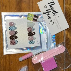 Polka Dot Nail Set